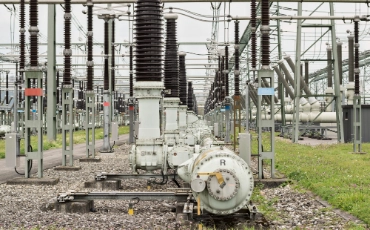 380 kV hybrid switching substation